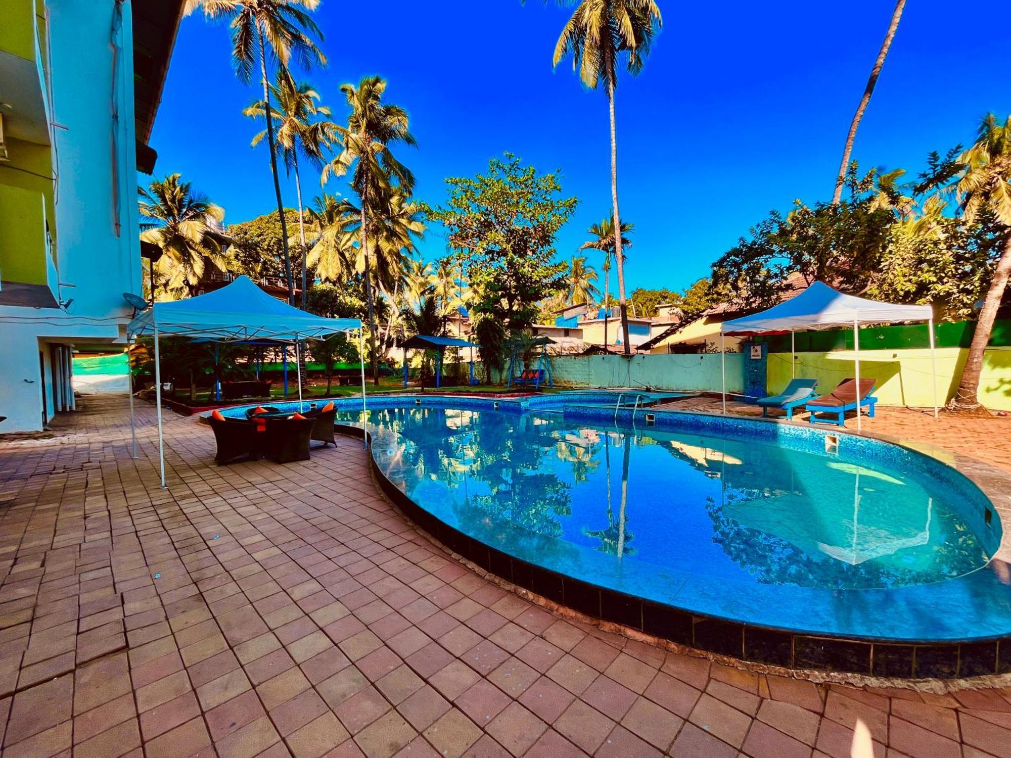 Summer Beach Resort, Goa - #Near Baga Beach #Swimming Pool #Garden #Bar #Lift #Premium Rooms #Property Of The Year #70565-84665 Calangute Exterior photo